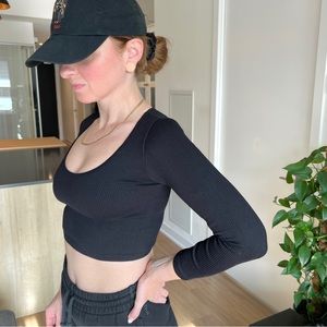 Rib Knit Scoop Neck 3/4 Sleeve Activewear Top Black Sz: XS